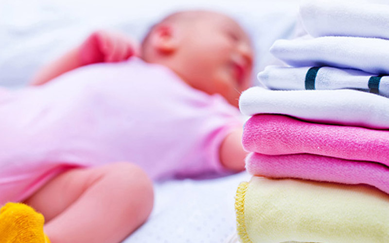 Giữ quần áo của bé luôn khô thoáng và sạch sẽ