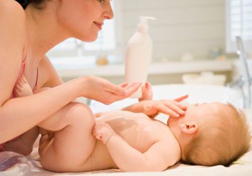 Chọn đúng thuốc trị ngứa cho con cũng là một nghệ thuật