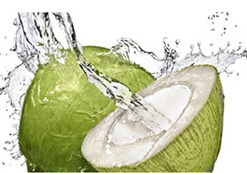 Nước dừa tốt để uống nhưng không thích hợp với làn da của trẻ sơ sinh