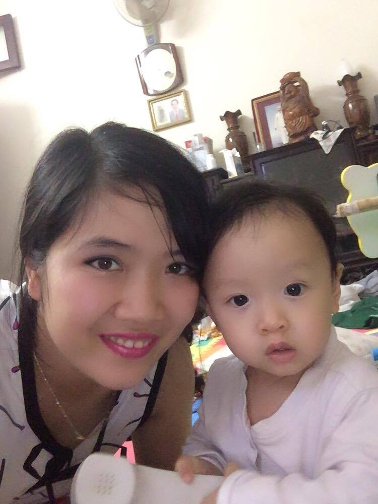 Cận cảnh bà mẹ “lắm chiêu” trị rôm sảy và con trai 