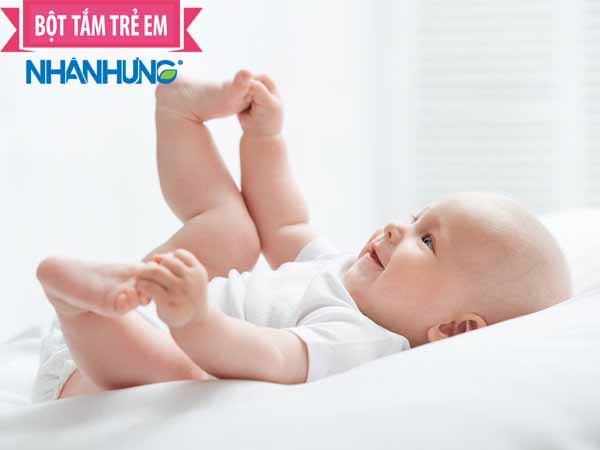 Quần áo chất liệu cotton giúp thấm hút mồ hôi rất tốt