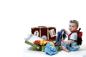 Mẹ chỉ nên mang cho bé những món đồ cần thiết