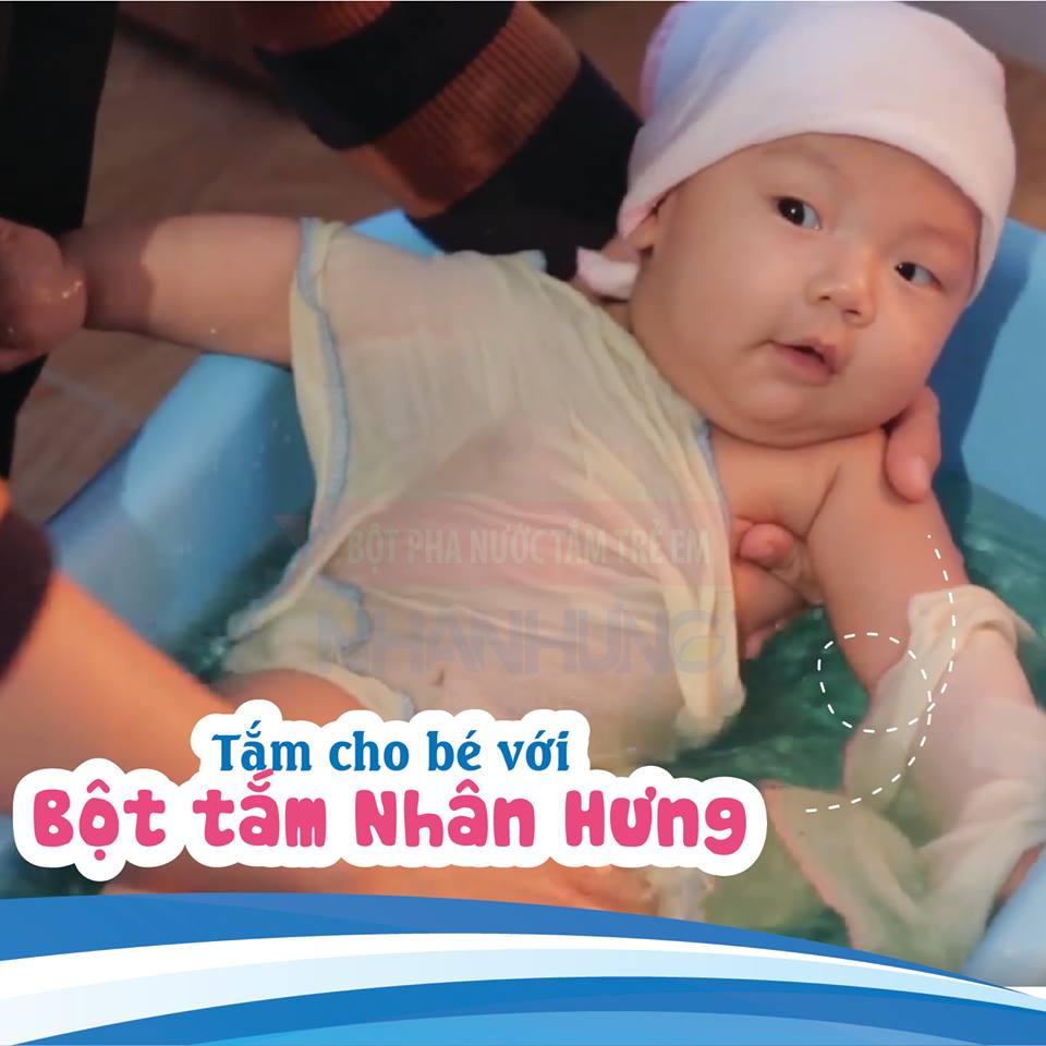 Bột tắm trẻ em Nhân Hưng trở thành “cứu cánh” cho các mẹ bỉm sữa có con bị hăm tã