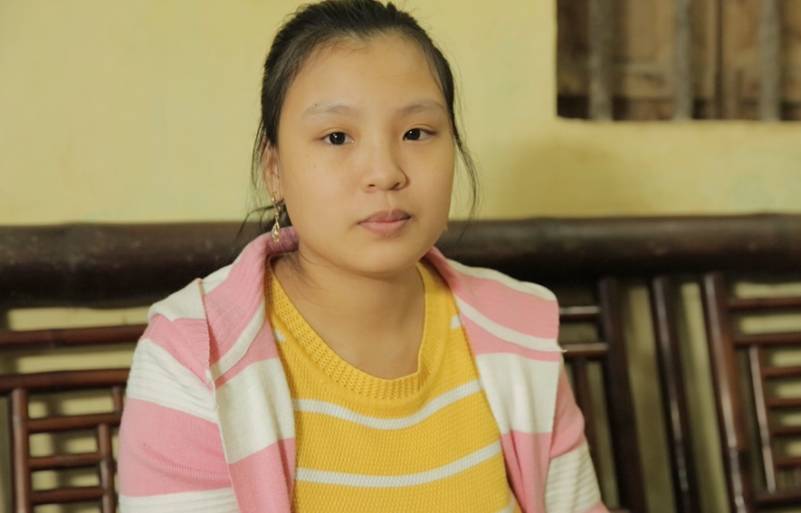 Dù dùng rất nhiều cách nhưng chị Thơm vẫn không trị được hăm tã cho con
