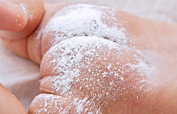 Lạm dụng phấn rôm gây ra những hệ lụy khôn lường với trẻ nhỏ