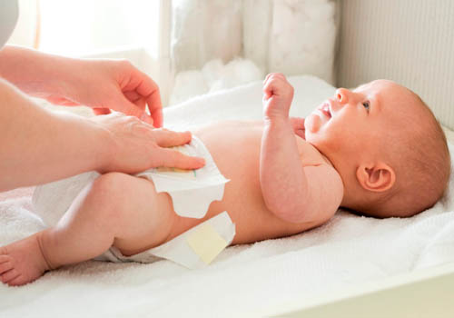 Vùng mặc tã là nơi dễ bị hăm nhiều nhất ở trẻ sơ sinh và trẻ nhỏ