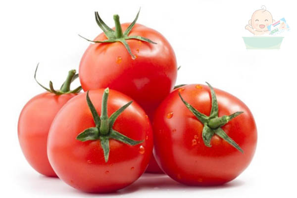 Cà chua khiến bé bị hăm nặng hơn