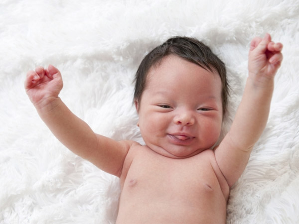 Ngoài lựa chọn các loại thuốc điều trị, cha mẹ cần đặc biệt chú ý tới vấn đề vệ sinh da bé