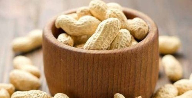 Mẹ không nên ăn đậu phộng khi bé bị chàm sữa