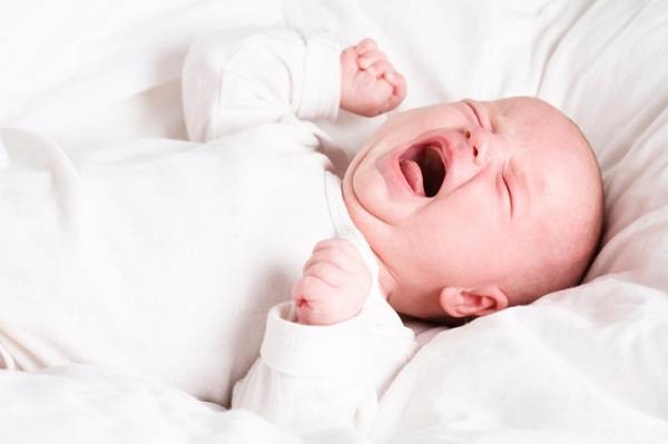 Chàm sữa gây ảnh hưởng tới sức khỏe và sự phát triển của bé yêu