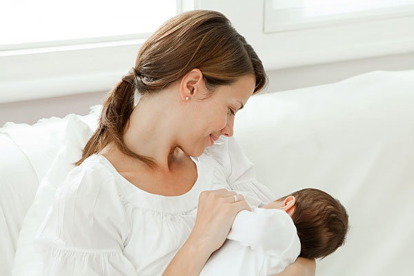 Sữa mẹ là tốt nhất cho trẻ sơ sinh và trẻ nhỏ