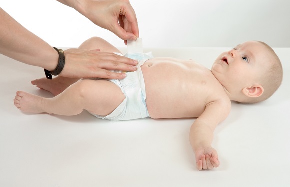 Kinh nghiệm lựa chọn tã bỉm để bé yêu nhà bạn vui chơi cả ngày không lo hăm tã