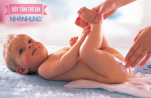 Thoa gel Oatrum Kids giúp trị hăm tã hiệu quả
