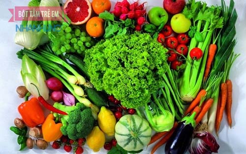 Cần tăng cường hoa quả, trái cây cho trẻ bị nổi mề đay